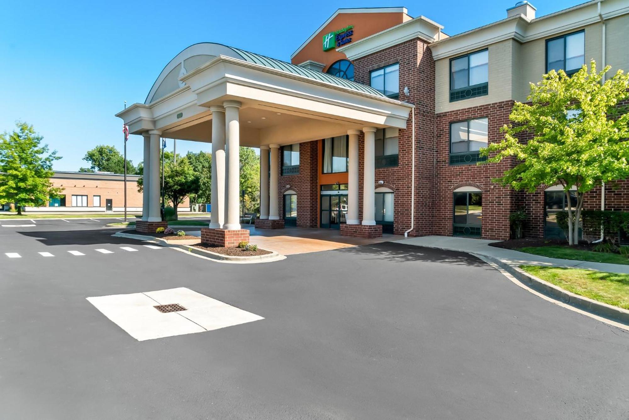 Holiday Inn Express & Suites Detroit - Novi By Ihg Eksteriør billede