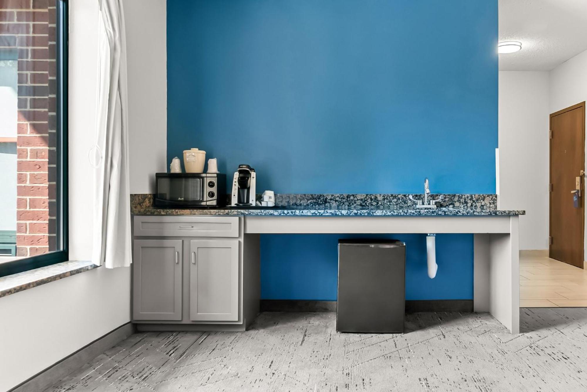 Holiday Inn Express & Suites Detroit - Novi By Ihg Eksteriør billede
