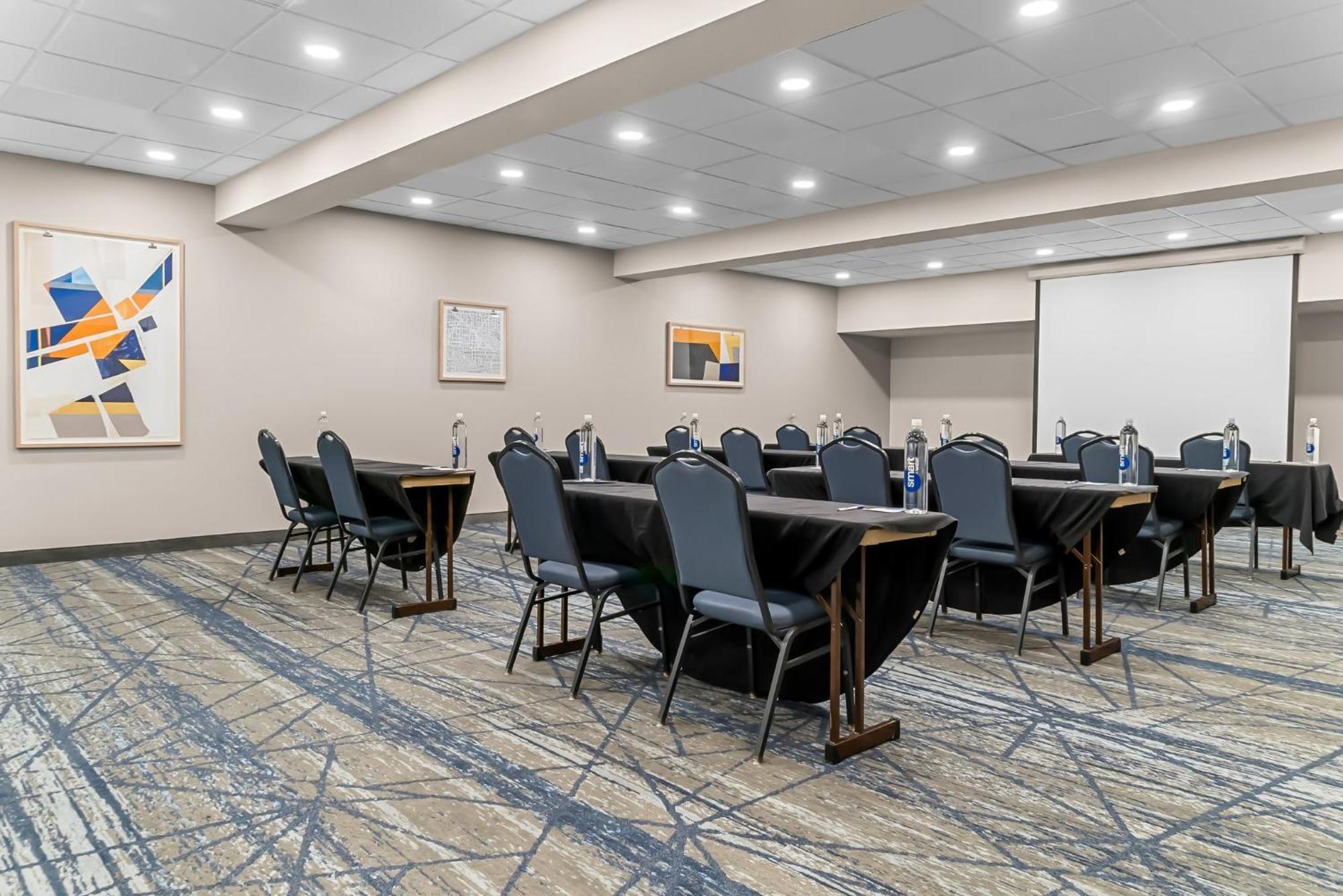 Holiday Inn Express & Suites Detroit - Novi By Ihg Eksteriør billede