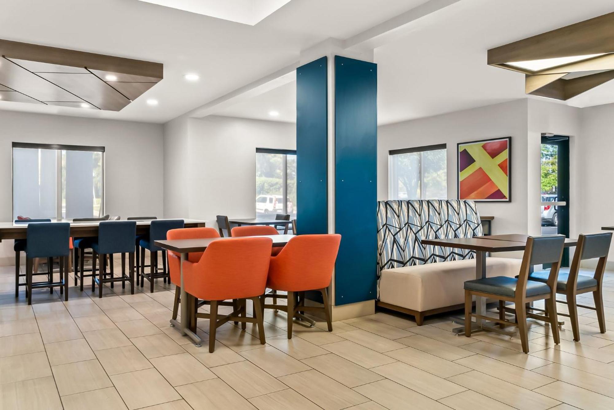 Holiday Inn Express & Suites Detroit - Novi By Ihg Eksteriør billede