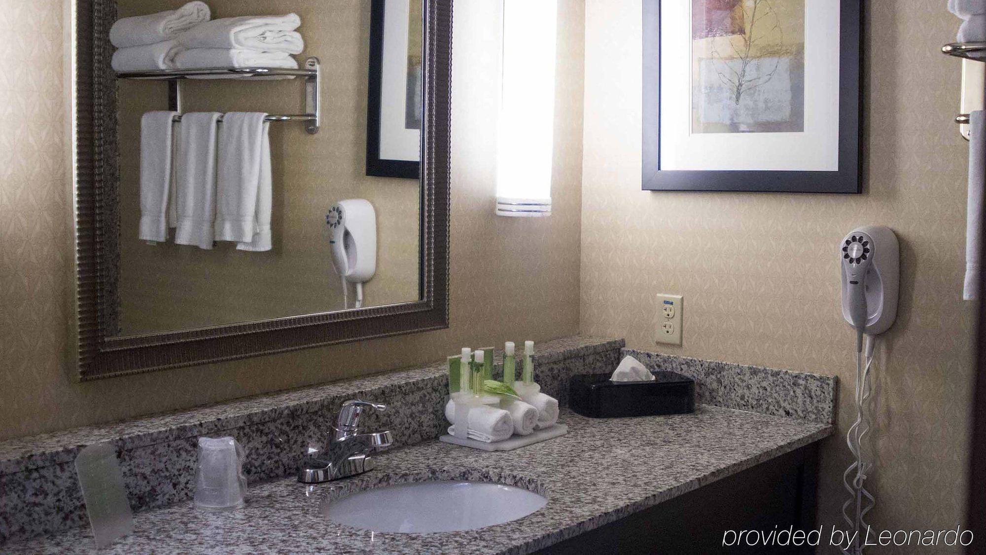 Holiday Inn Express & Suites Detroit - Novi By Ihg Eksteriør billede