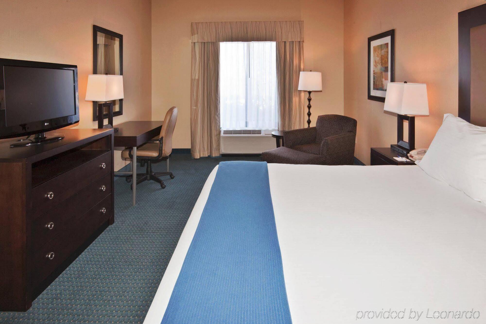 Holiday Inn Express & Suites Detroit - Novi By Ihg Eksteriør billede